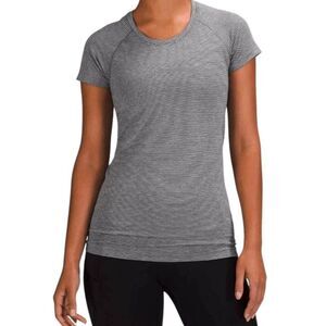 LULULEMON ATHLETICA Swiftly Tech Short Sleeve 2.0 Size 6
